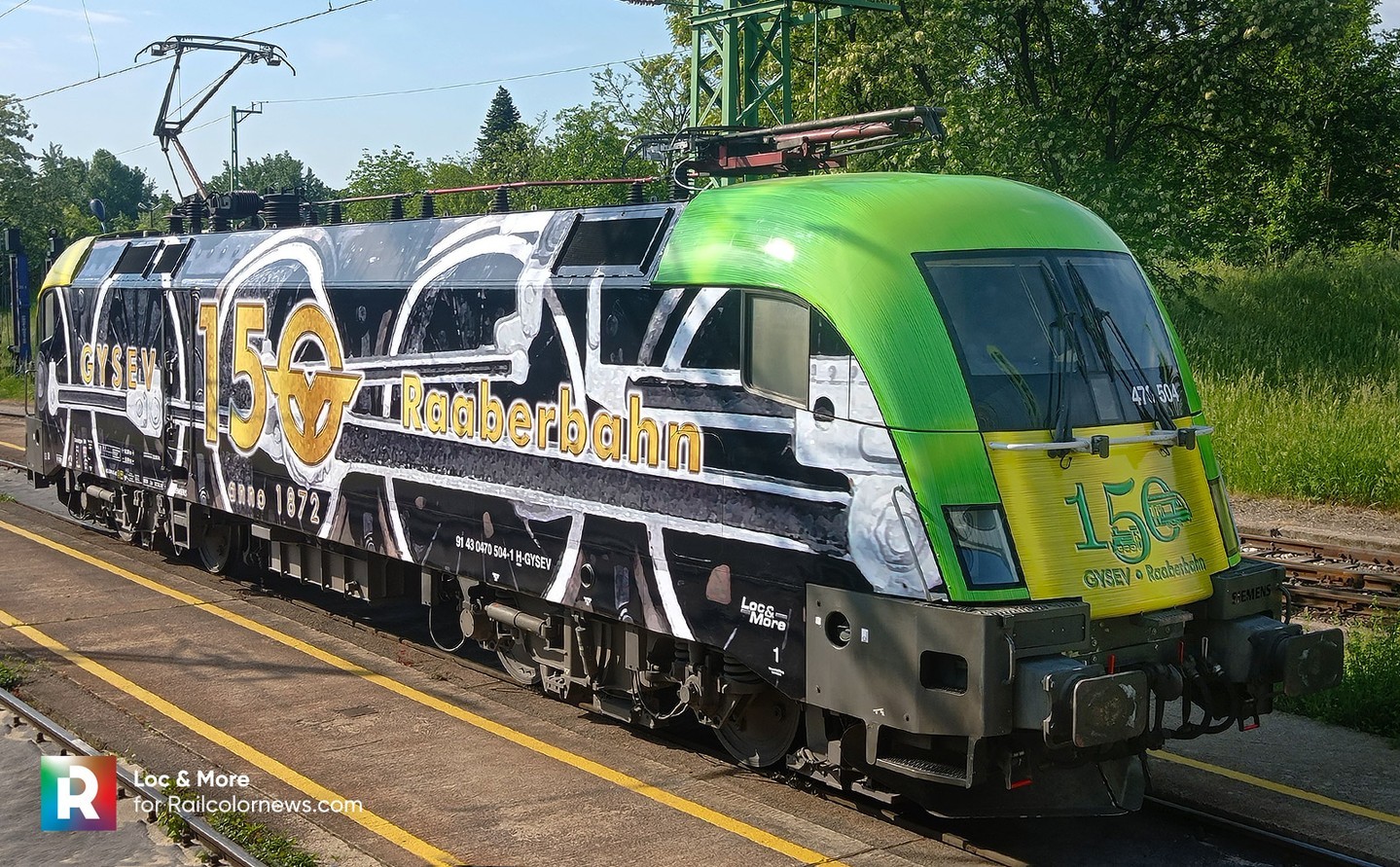 📷 by Stahl Csaba 🇭🇺 GYSEV 470 504 and the 150th anniversary of its owner ⬆️
.
.
.
.
.
#GySev #Raaberbahn #150years #Siemens#ES64U2 #SiemensES64U2 #470504 #ellok #electriclocomotive #railways #railways_of_europe #eisenbahnfotografie #railwayphotography #railcolornews #vasút #trains #trains #rollinstock #hungary #vonatok #sopron #vasútfotó #vonat #trainhungary #trainsinhungary #150 #SiemensES64U2GySEV