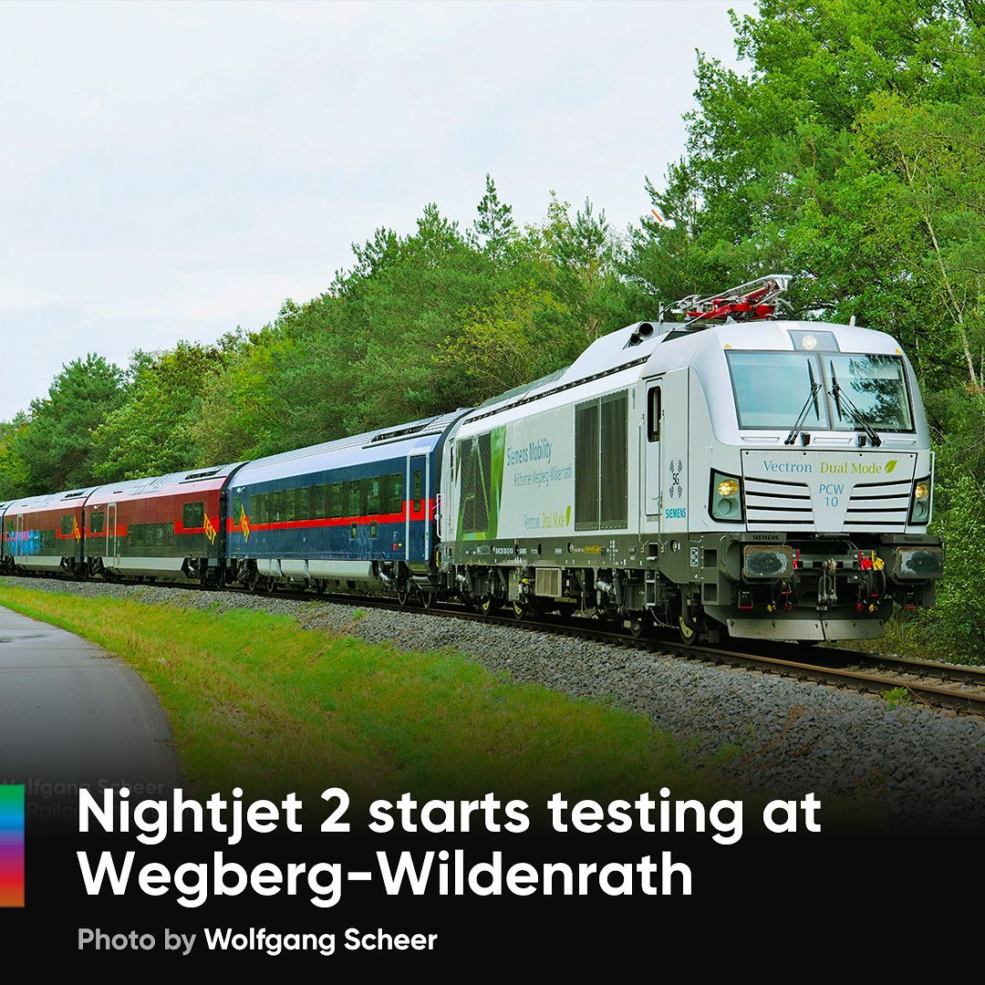 📷 by Wolfgang Scheer
The new Nightjet/Railjet 2 coaches arrive in Siemens’ Wegberg-Wildenrath test center for dynamic testing. ⚡️ 

More pictures via the link in bio ⬆️
.
.
.
.
.
#nightjet2 #nighttrain #obbnightjet #railjet #railjet2 #Nightjet #railjet #neuenightjet #unsereoebb #öbb #Siemens #siemensmobility #siemensviaggo #siemensvectron #vectron #Vectrondualmode #WegbergWildenrath #eisenbahnfotografie #eisenbahn #eisenbahner #igersbahn #nachtzug #railways_germany #railways_of_europe #railways_of_our_world  #railcolor #railcolornews