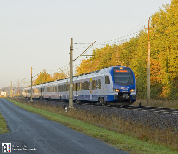 ED160-011 Stadler Flirt PKP Intercity – Railcolor News