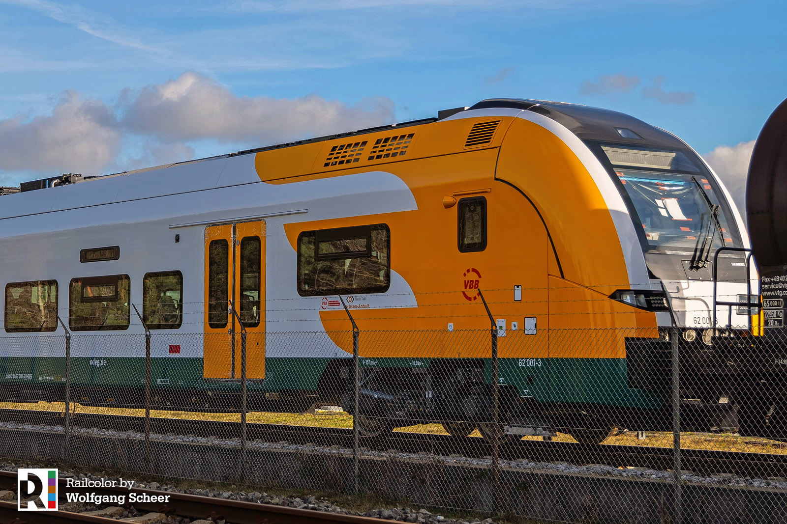 [DE / Expert] Sneak peek: The first Desiro HC for ODEG – Railcolor News