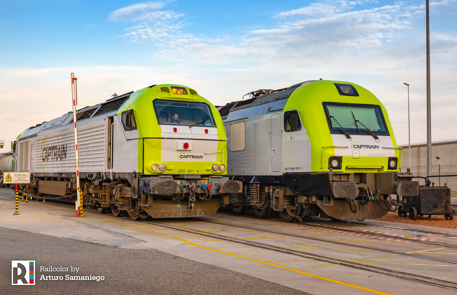 Es Expert The First And Second Euro 4000 In Captrain Livery Updated X2 Railcolor News